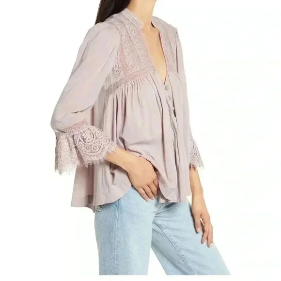 Free People Esme lavender button-up blouse. - Picture 2 of 13